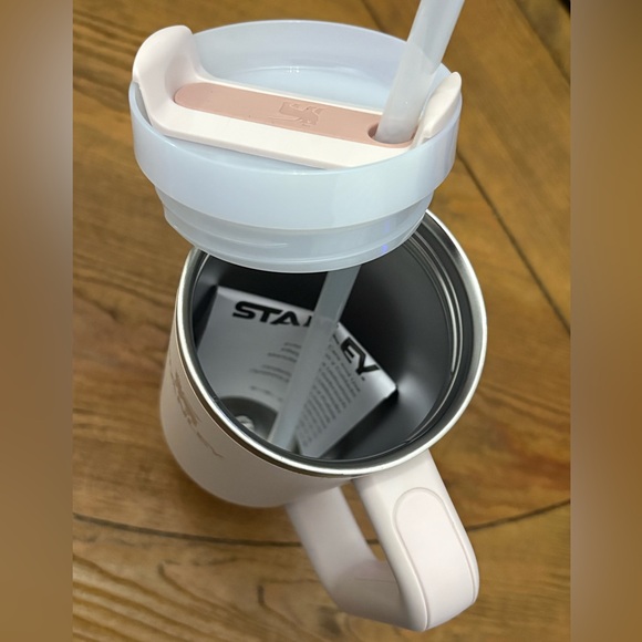 Stanley Quencher H2.0 Tumbler - Light Pink - Picture 4 of 4
